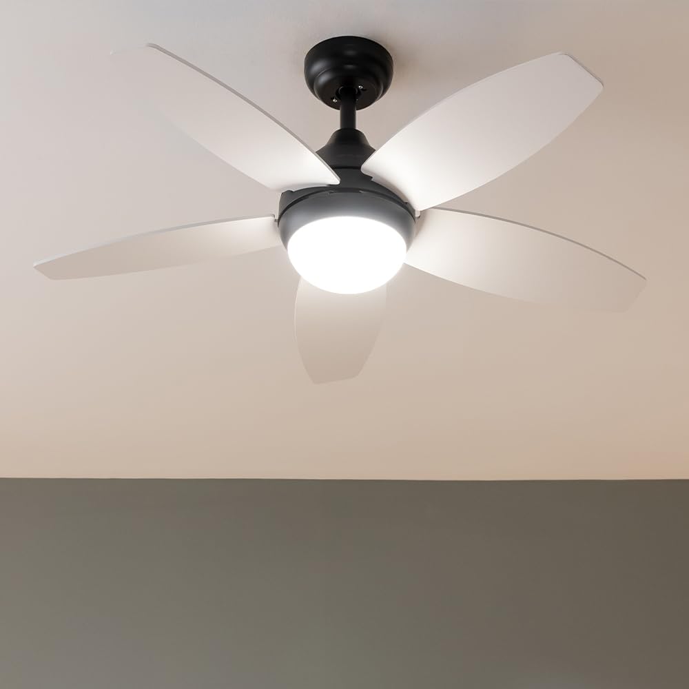 Cecotec Ventilador de Techo con Luz EnergySilence Aero 4200 Black&LightWood. 53W, Diámetro 42”, Luz LED de 15W en 3 Tonos, Mando a distancia, Temporizador seleccionable, 3 Velocidades y 5 Aspas