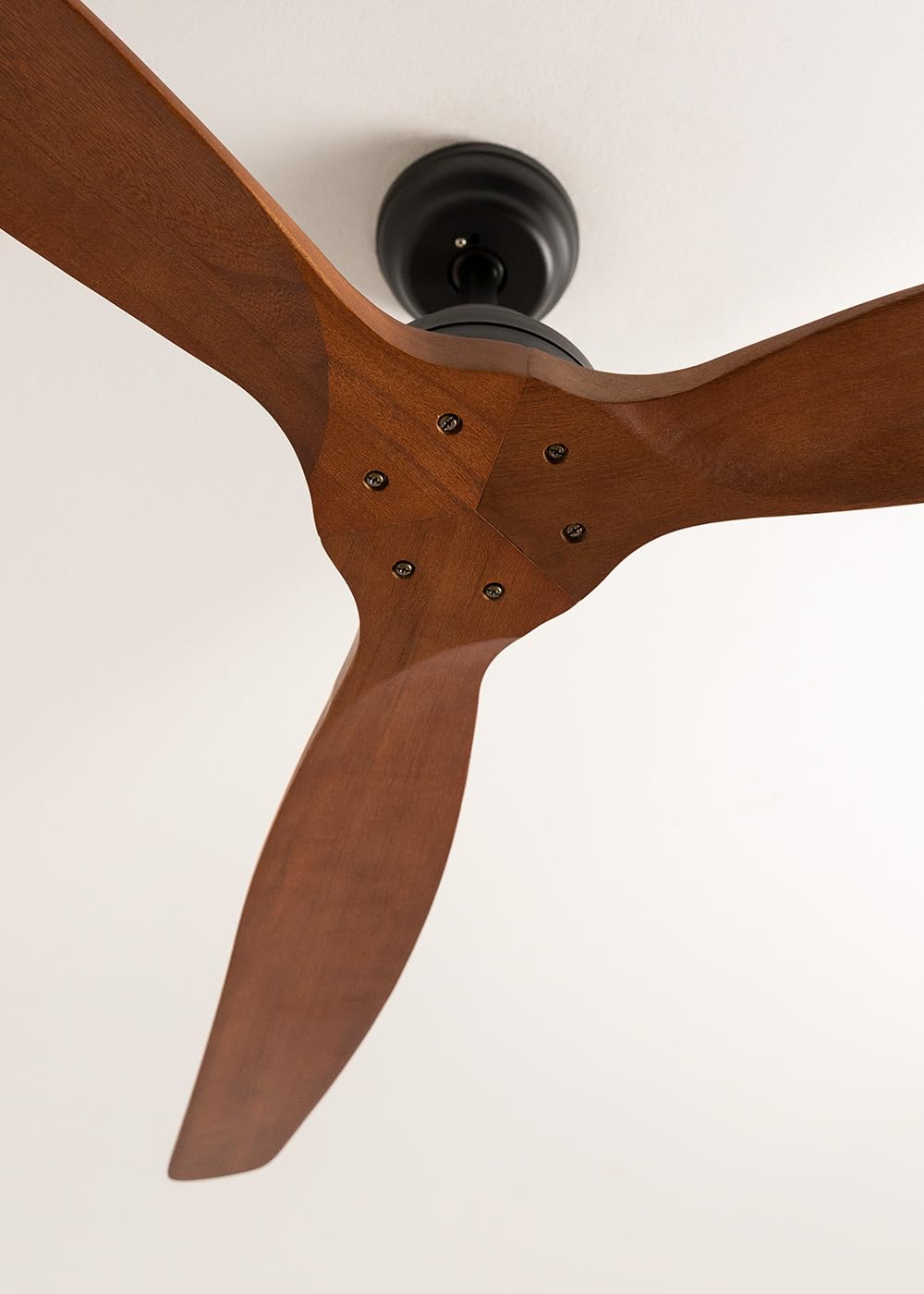CREATE / WINDWOOD/Ventilador techo negro aspas madera oscura con mando / 75W, Silencioso, Ø132 cm, 3 velocidades, temporizador, 2 alturas